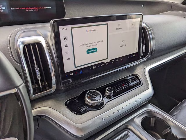 2025 Gray Metallic Ford Expedition Platinum 4X4 SUV