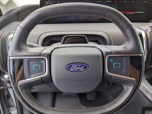 2025 Gray Metallic Ford Expedition Platinum 4X4 SUV