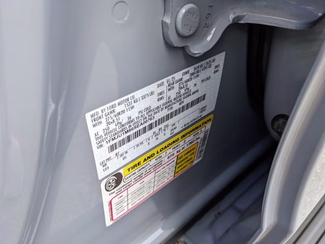 2025 Gray Metallic Ford Expedition Platinum 4X4 SUV