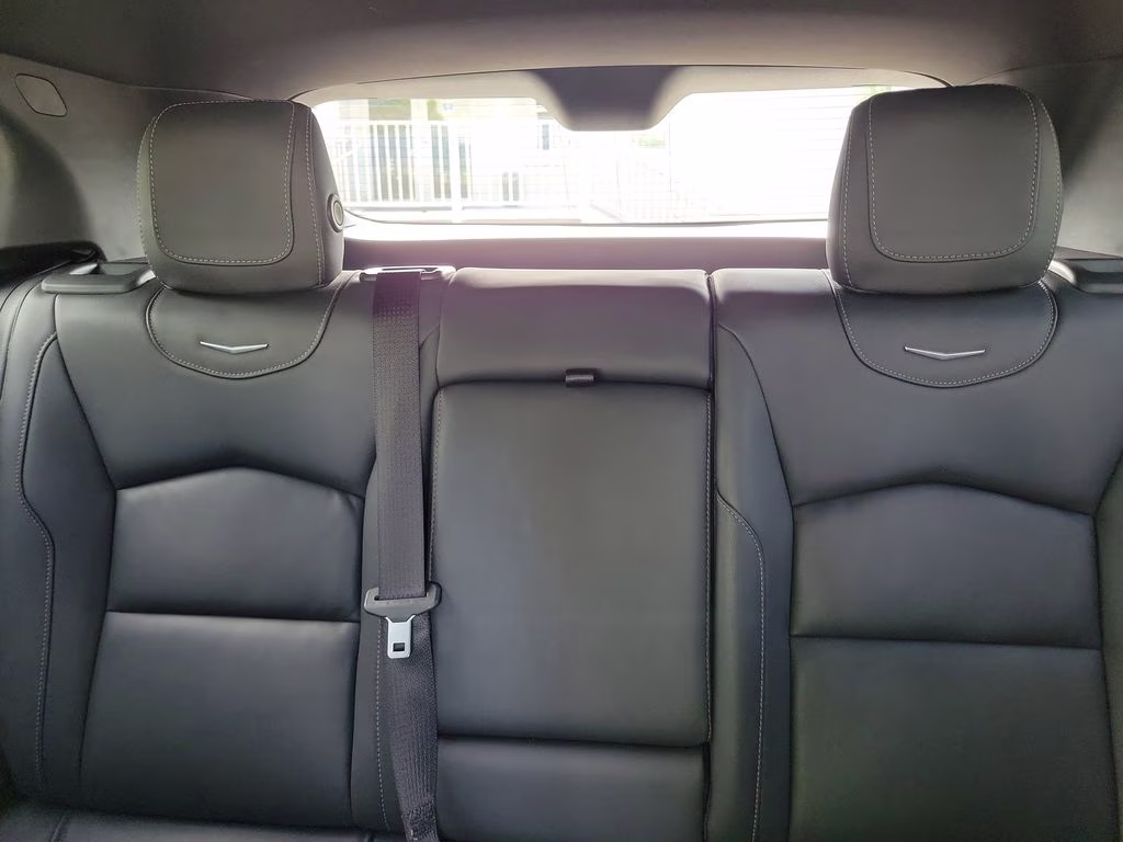 2025 Argent Silver Metallic Cadillac XT4 FWD Premium Luxury FWD SUV