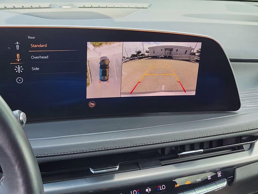 2025 Argent Silver Metallic Cadillac XT4 FWD Premium Luxury FWD SUV