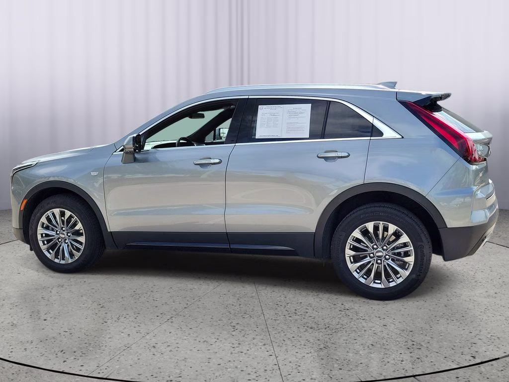 2025 Argent Silver Metallic Cadillac XT4 FWD Premium Luxury FWD SUV
