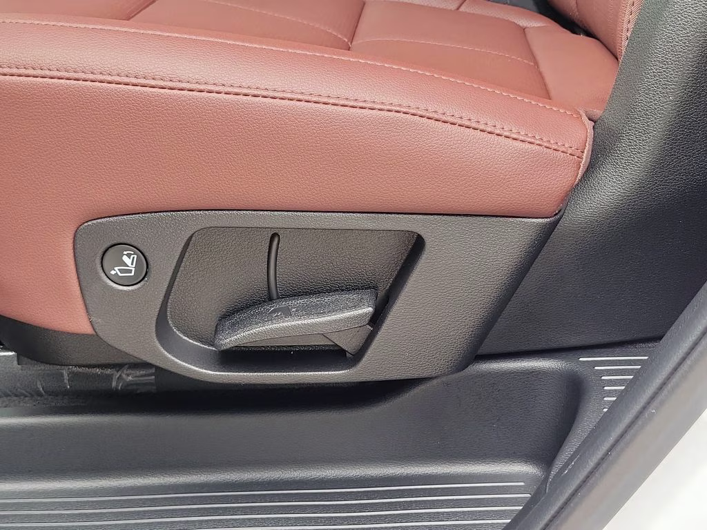 2025 Glacial White Pearl Kia Telluride SX AWD SUV