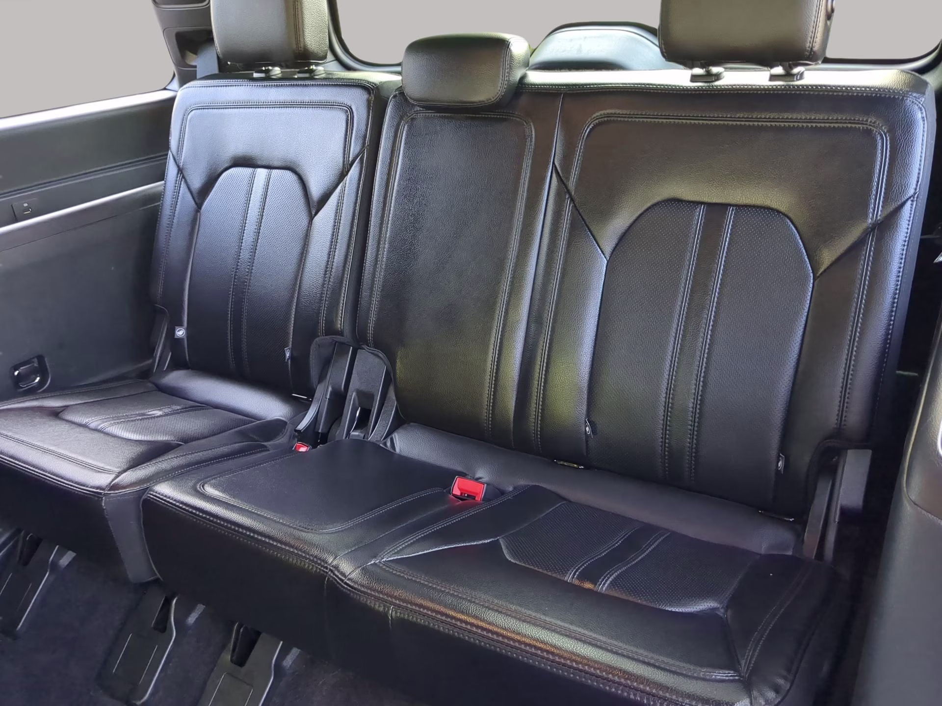 2021 Magnetic Metallic Ford Expedition Limited 4X4 SUV