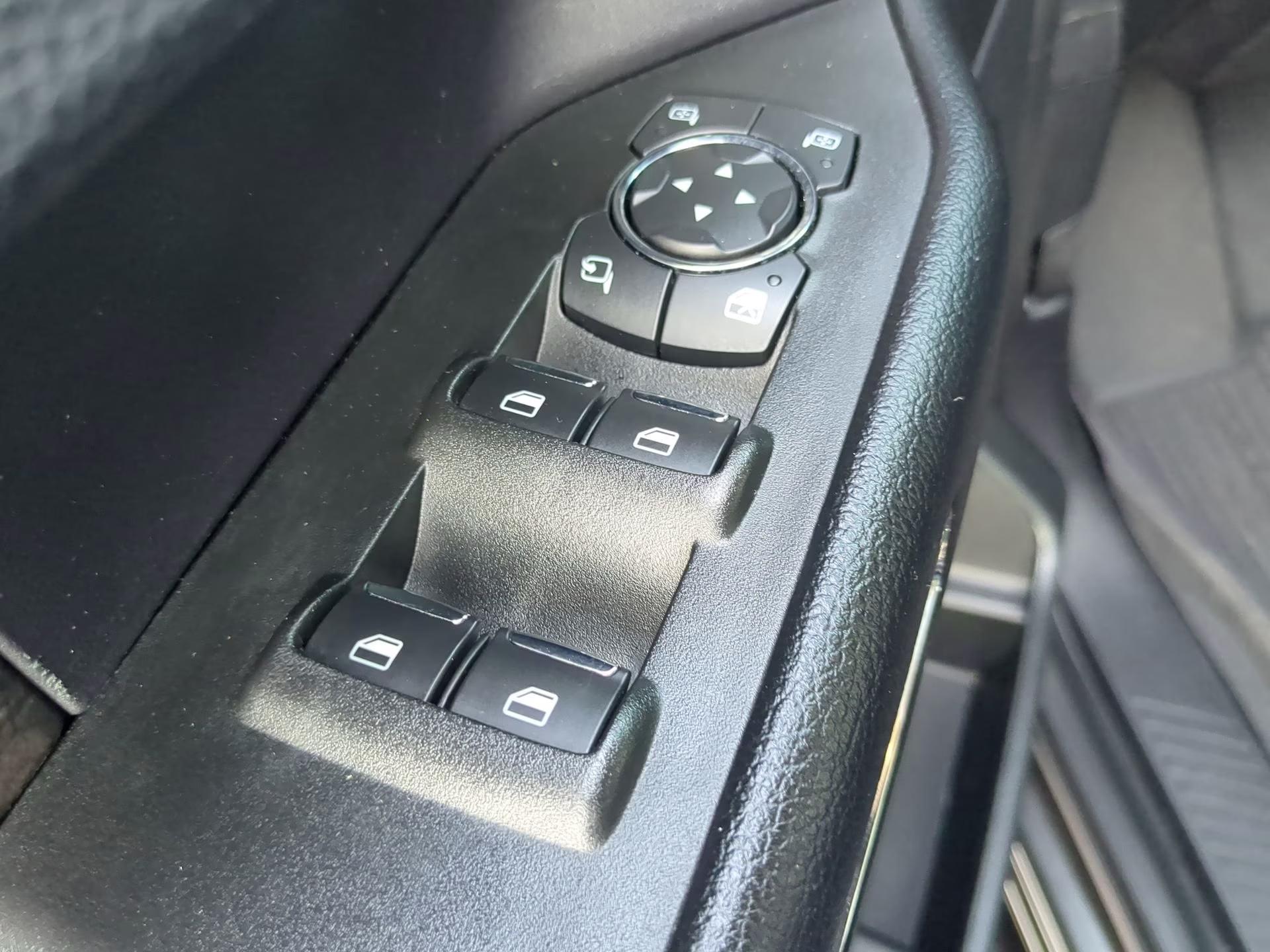 2021 Magnetic Metallic Ford Expedition Limited 4X4 SUV