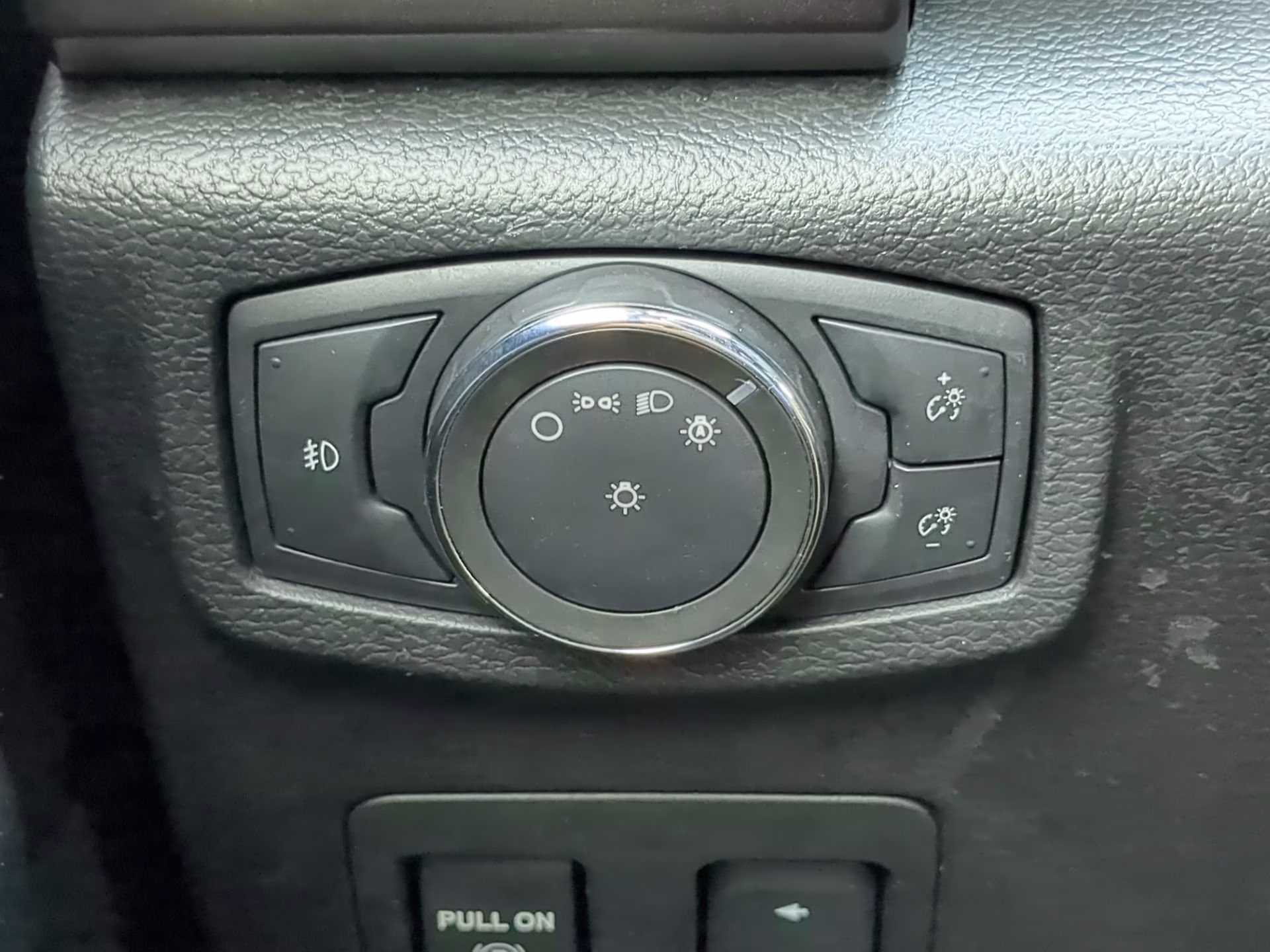 2021 Magnetic Metallic Ford Expedition Limited 4X4 SUV