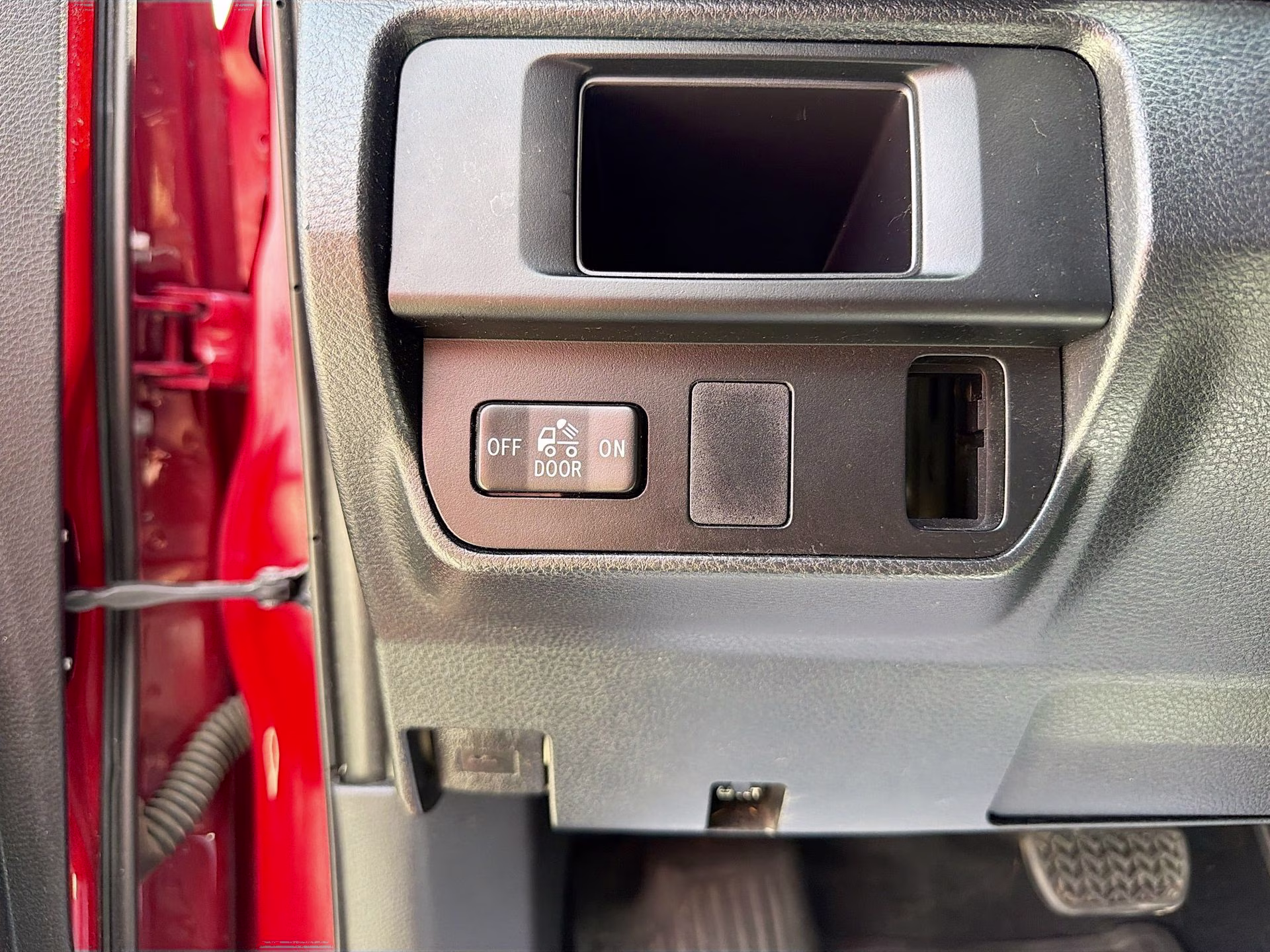 2016 Barcelona Red Metallic Toyota Tacoma SR RWD Truck