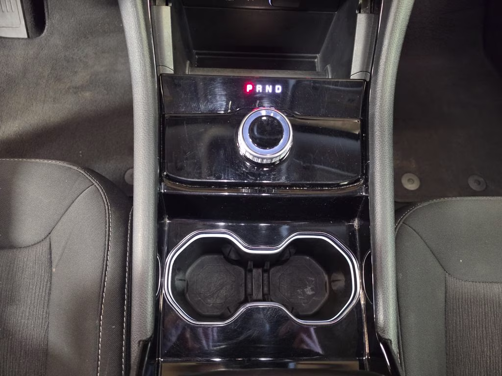 2023 Bright White Clearcoat Jeep Grand Cherokee Laredo 4X4 SUV