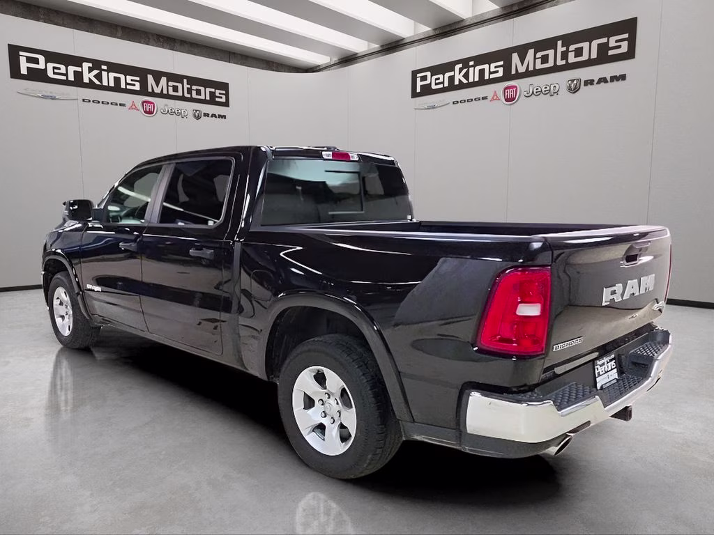 2025 Diamond Black Crystal Pearlcoat Ram 1500 Big Horn/Lone Star 4X4 Truck