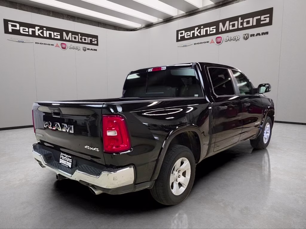 2025 Diamond Black Crystal Pearlcoat Ram 1500 Big Horn/Lone Star 4X4 Truck