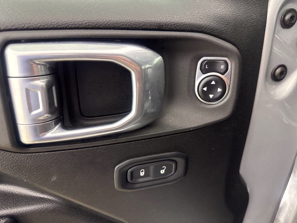 2024 Silver Zynith Clearcoat Jeep Wrangler Sport 4X4 SUV