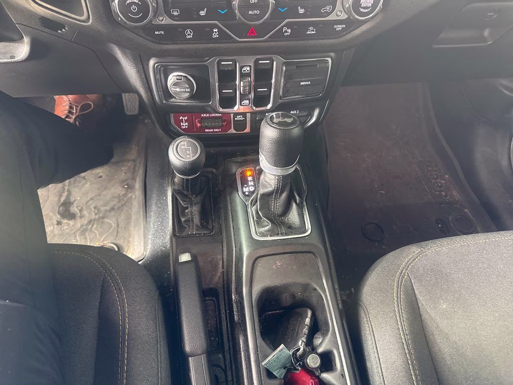 2024 Silver Zynith Clearcoat Jeep Wrangler Sport 4X4 SUV
