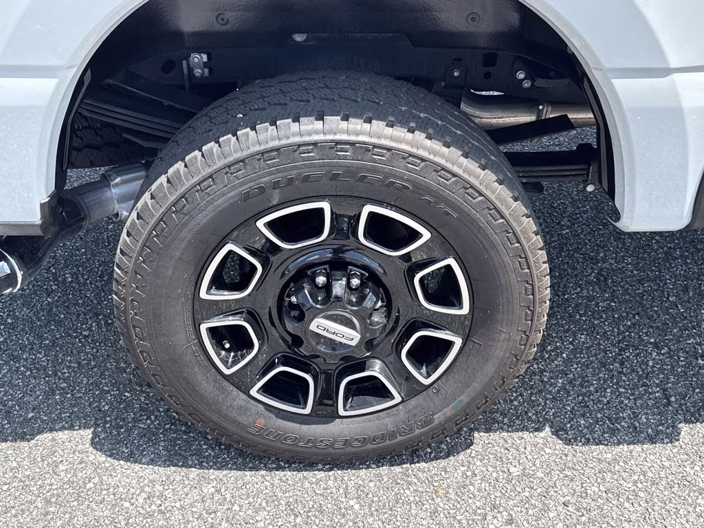 2025 Avalanche Ford Super Duty F-250 SRW Platinum 4X4 Truck
