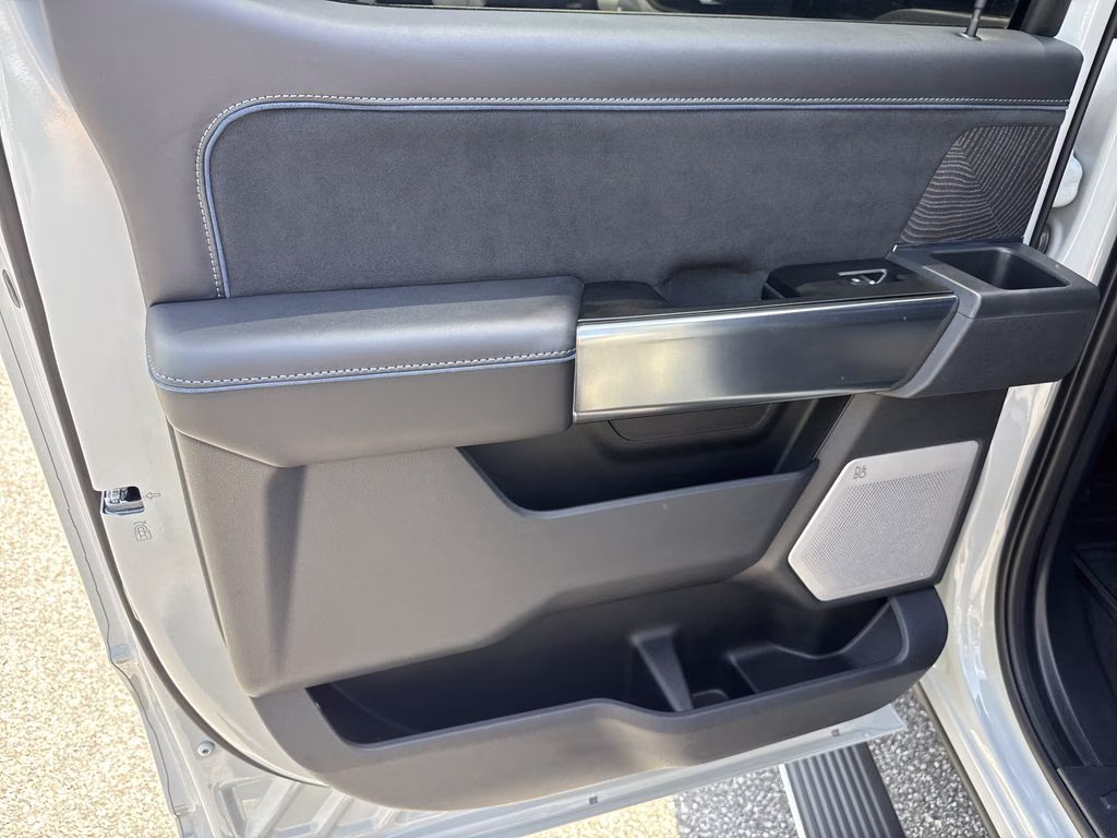 2025 Avalanche Ford Super Duty F-250 SRW Platinum 4X4 Truck