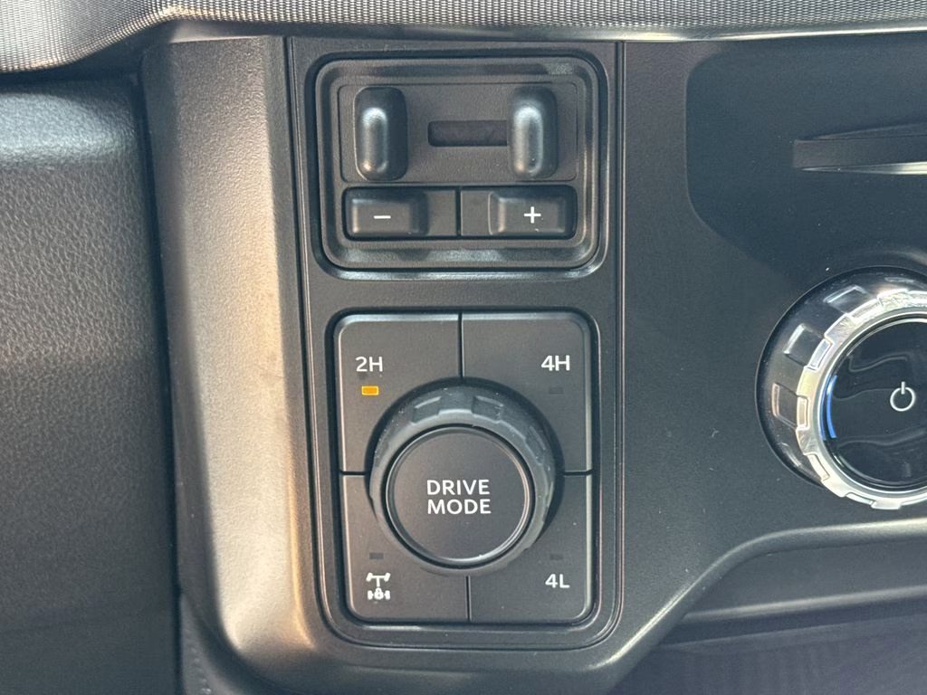 2025 Avalanche Ford Super Duty F-250 SRW Platinum 4X4 Truck