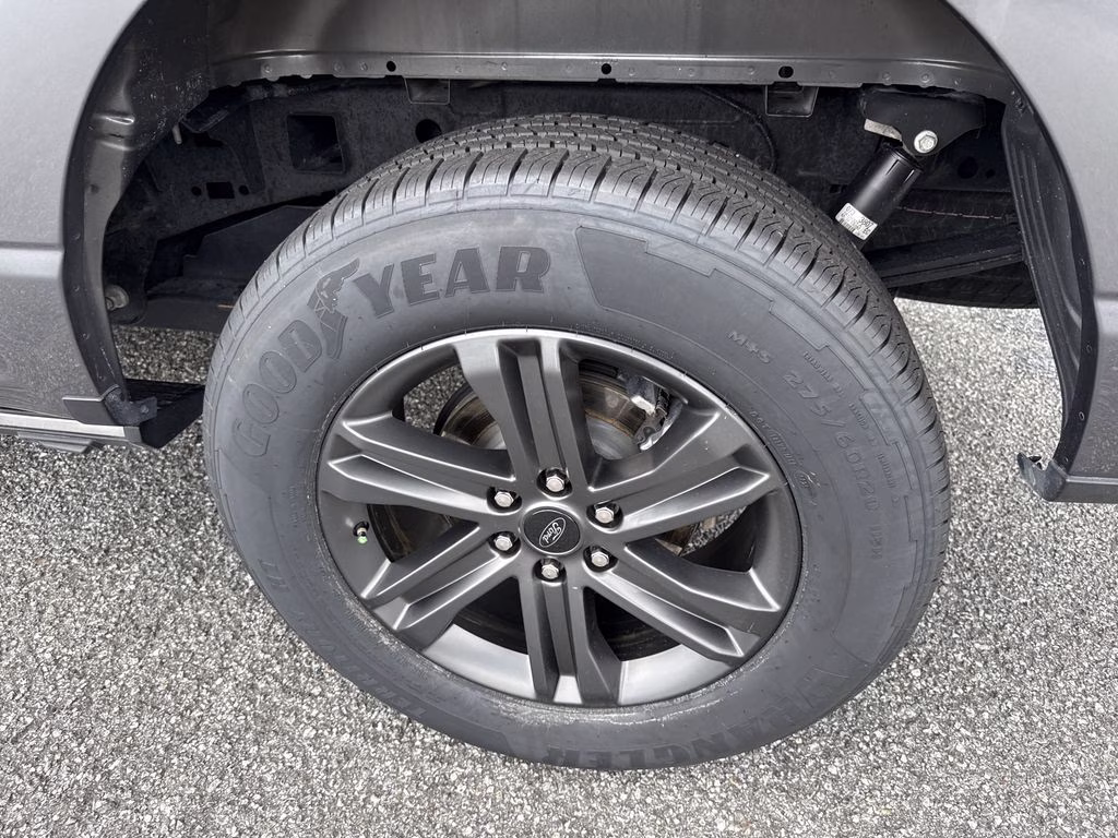 2023 Carbonized Gray Metallic Ford F-150 Lariat 4X4 Truck