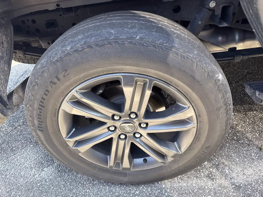 2023 Carbonized Gray Metallic Ford F-150 Lariat 4X4 Truck