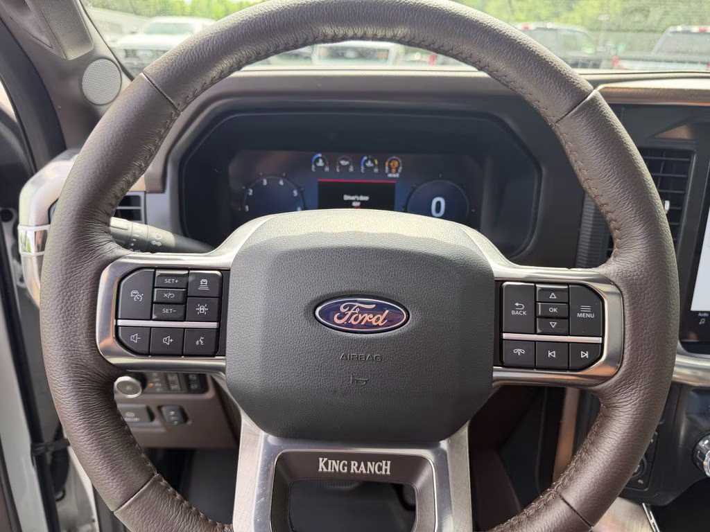 2025 Star White Metallic Tri-Coat Ford F-150 King Ranch 4X4 Truck