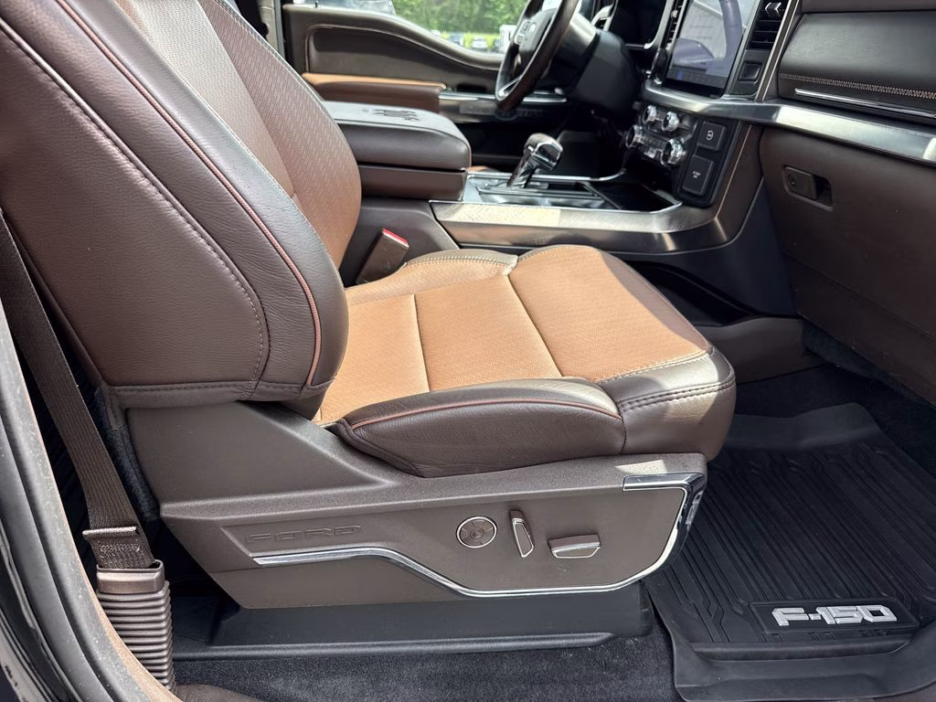 2025 Agate Black Metallic Ford F-150 King Ranch 4X4 Truck