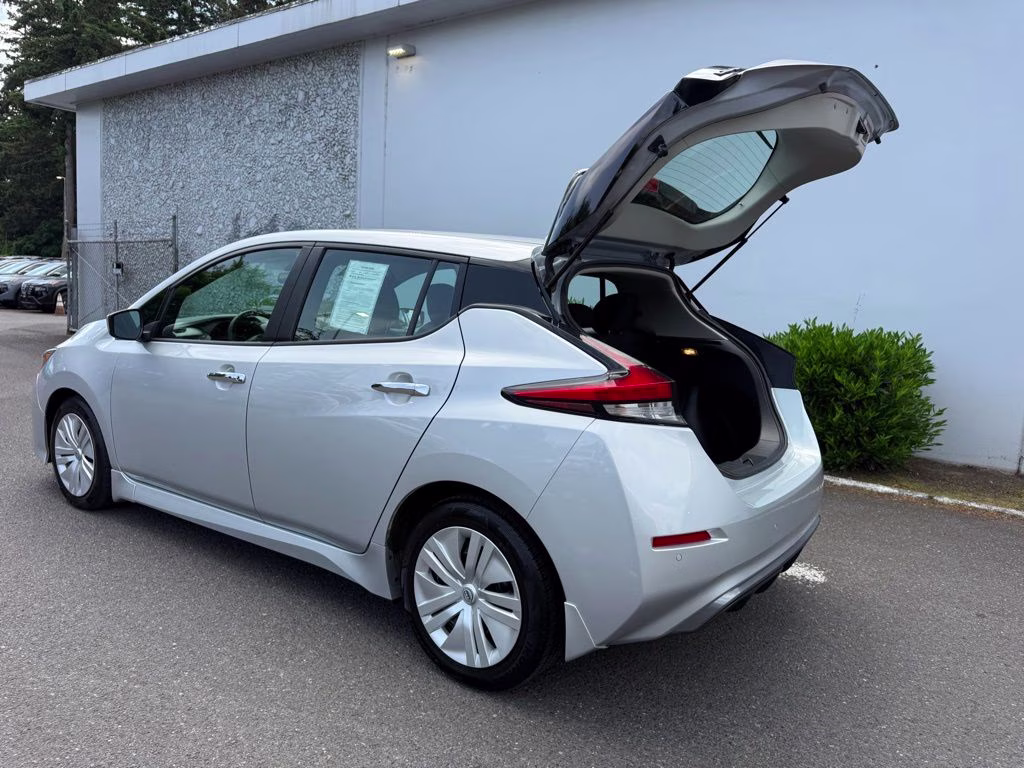 2024 Brilliant Silver Metallic Nissan LEAF S FWD Hatchback