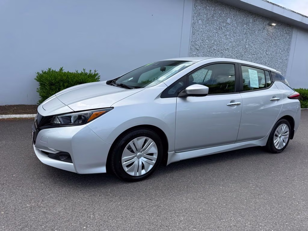 Used 2024 Nissan LEAF S with VIN 1N4AZ1BV1RC555579 for sale in Portland, OR