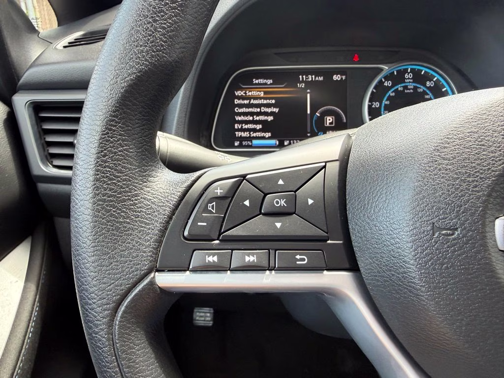 2024 Brilliant Silver Metallic Nissan LEAF S FWD Hatchback