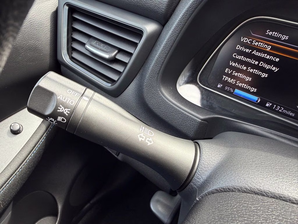 2024 Brilliant Silver Metallic Nissan LEAF S FWD Hatchback