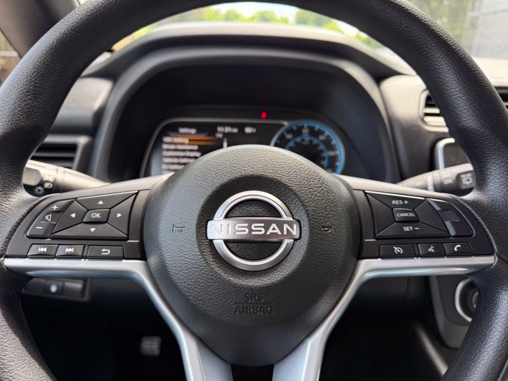 2024 Brilliant Silver Metallic Nissan LEAF S FWD Hatchback