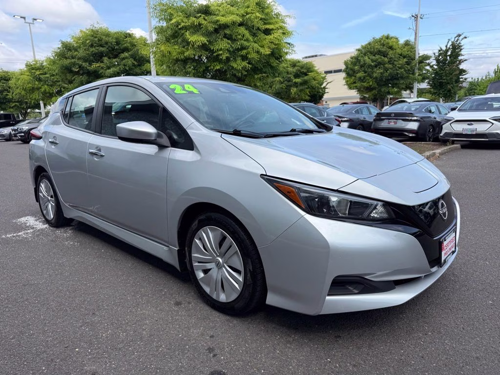2024 Brilliant Silver Metallic Nissan LEAF S FWD Hatchback