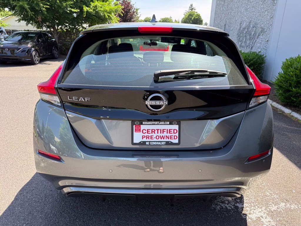 2024 Gun Metallic Nissan LEAF S FWD Hatchback