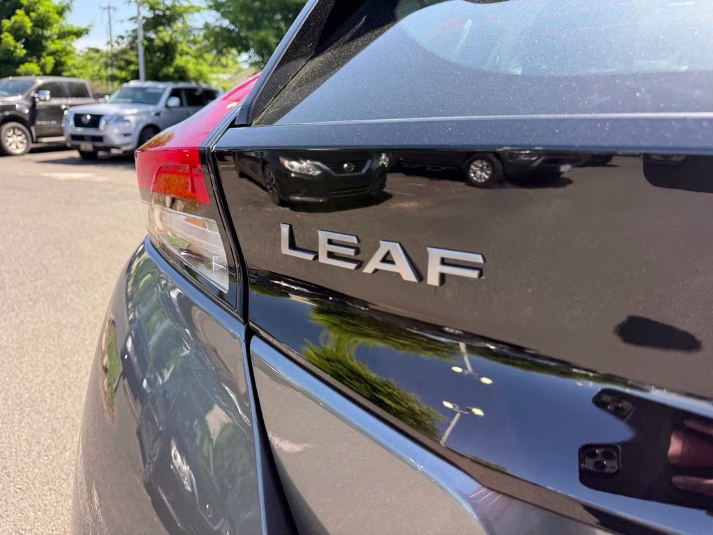 2024 Gun Metallic Nissan LEAF S FWD Hatchback