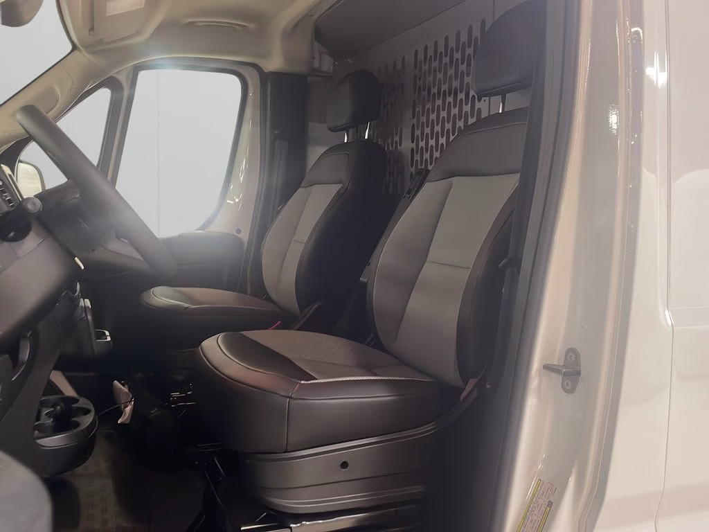 2026 Bright White Clearcoat Ram ProMaster 1500 Low Roof FWD Van