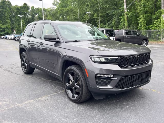 2023 Baltic Gray Metallic Clearcoat Jeep Grand Cherokee Limited 4X4 SUV