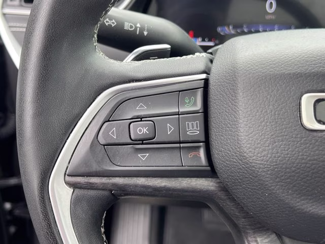 2023 Baltic Gray Metallic Clearcoat Jeep Grand Cherokee Limited 4X4 SUV