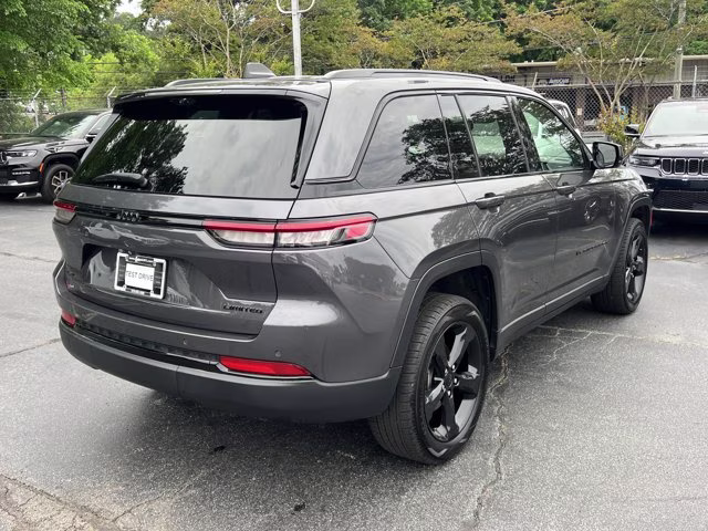 2023 Baltic Gray Metallic Clearcoat Jeep Grand Cherokee Limited 4X4 SUV
