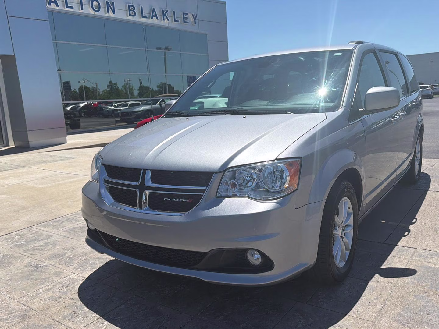 2019 Dodge Grand Caravan SXT's photo