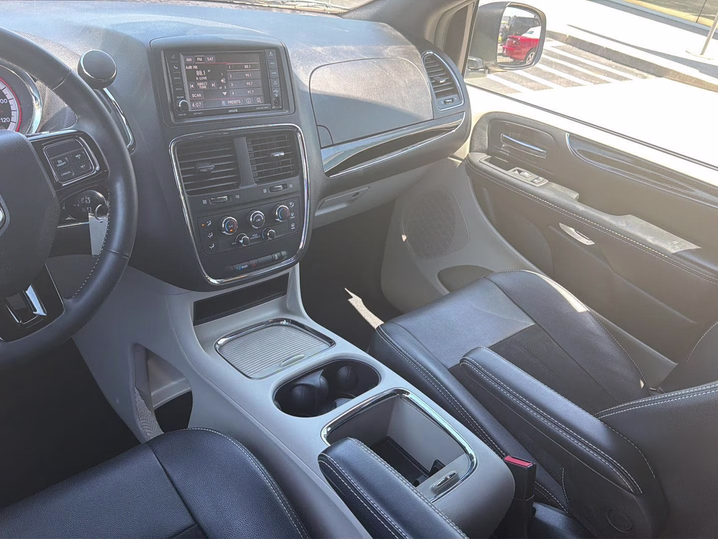 2019 Billet Clearcoat Dodge Grand Caravan SXT FWD Van