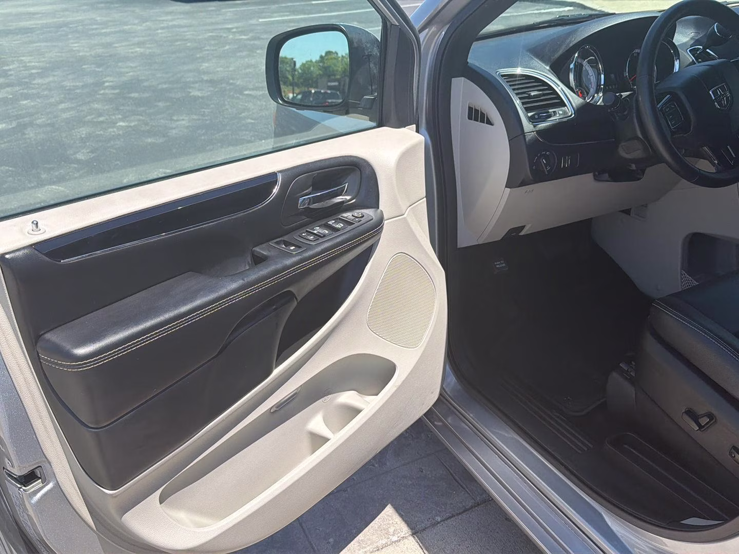 2019 Billet Clearcoat Dodge Grand Caravan SXT FWD Van