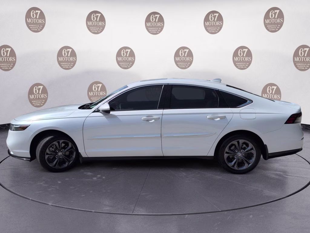 2025 White Honda Accord Hybrid EX-L FWD Sedan