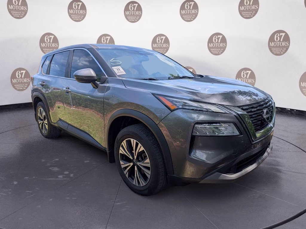 2022 Gun Metallic Nissan Rogue SV FWD SUV