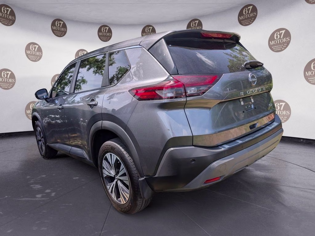 2022 Gun Metallic Nissan Rogue SV FWD SUV