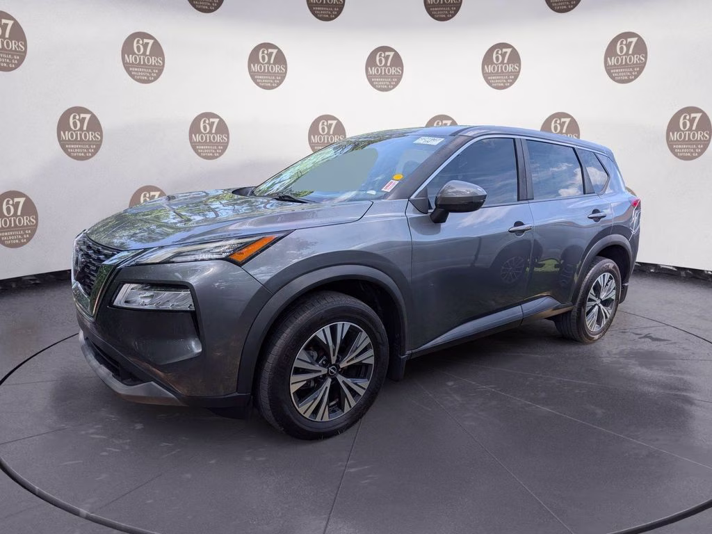 2022 Gun Metallic Nissan Rogue SV FWD SUV