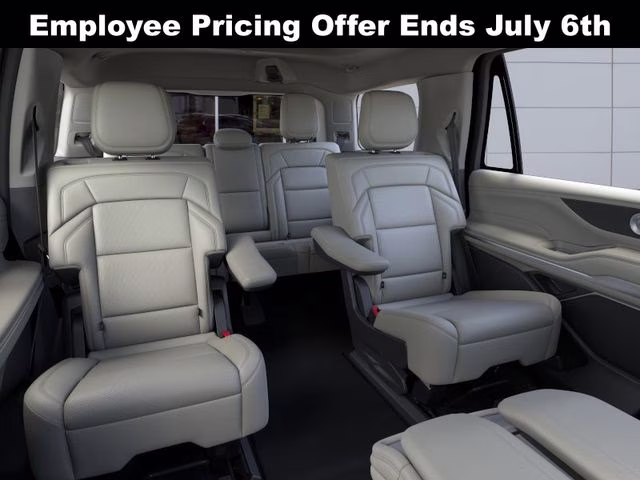 2026 Flight Blue Metallic Clearcoat Lincoln Navigator Reserve 4X4 SUV