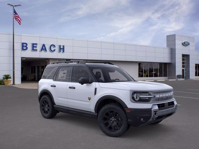 2026 White Metallic Ford Bronco Sport Badlands 4X4 SUV