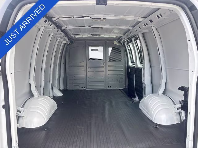 2026 Summit White Chevrolet Express Cargo WT RWD 2500 Regular Wheelbase