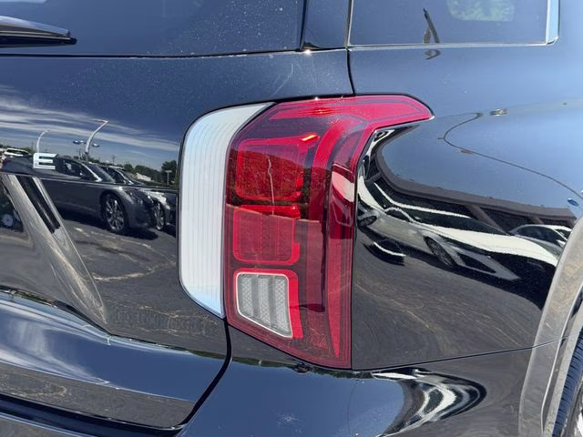 2025 Abyss Black Pearl Hyundai Palisade Calligraphy FWD SUV