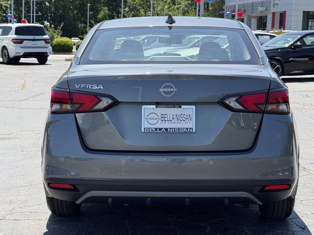 2025 Gun Metallic Nissan Versa 1.6 SV FWD Sedan