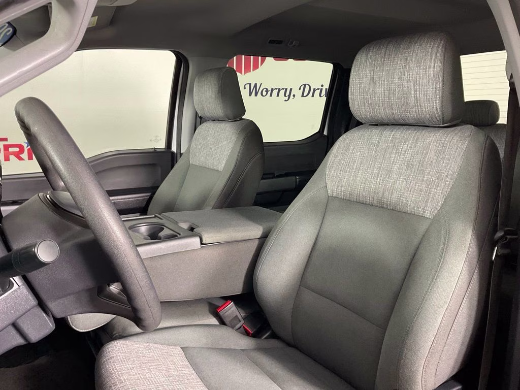 2023 Oxford White Ford F-150 XL 4X4 Truck