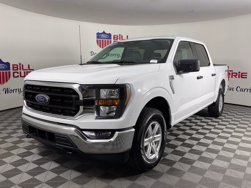 2023 Oxford White Ford F-150 XL 4X4 Truck
