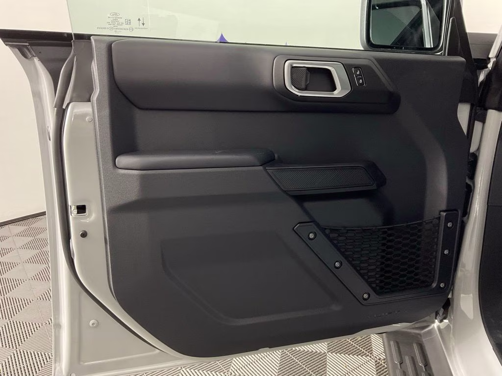 2026 Avalanche Ford Bronco Outer Banks 4X4 SUV
